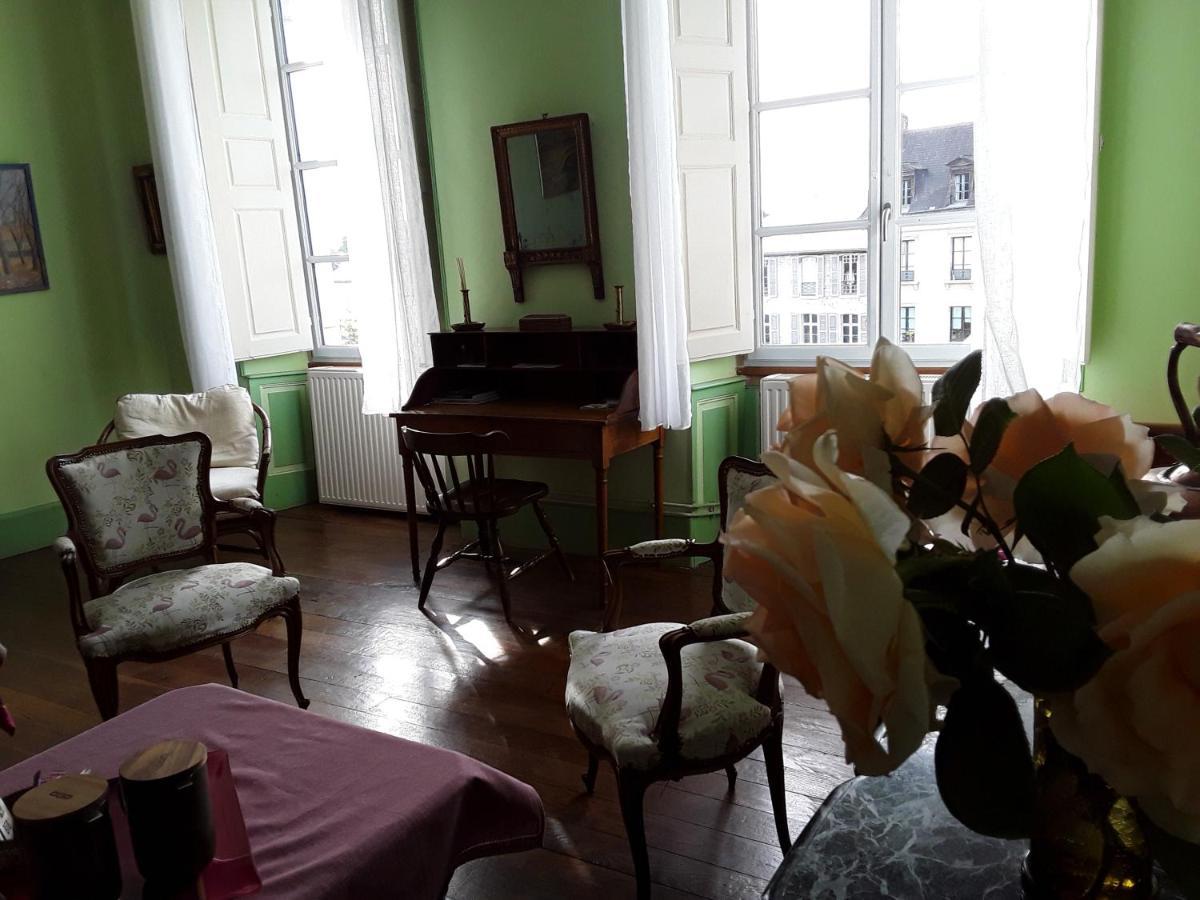 La Suite Du Peintre Oloron-Sainte-Marie Zewnętrze zdjęcie